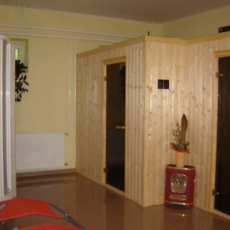 فندق مبيت وإفطار Vadgesztenye Panzio *