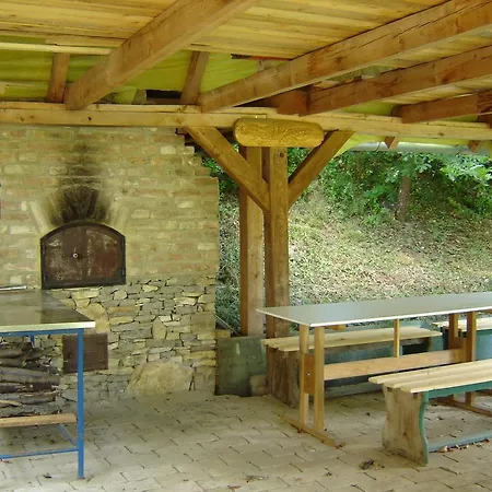Vadgesztenye Panzio