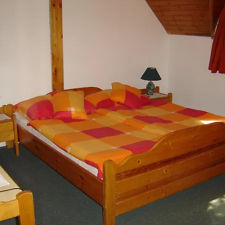 Vadgesztenye Panzio Bed and Breakfast