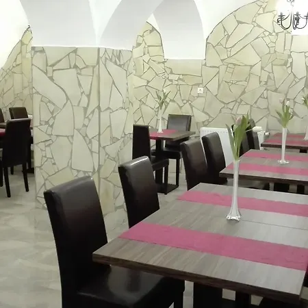 Vadgesztenye Panzio Bed and Breakfast Πετς